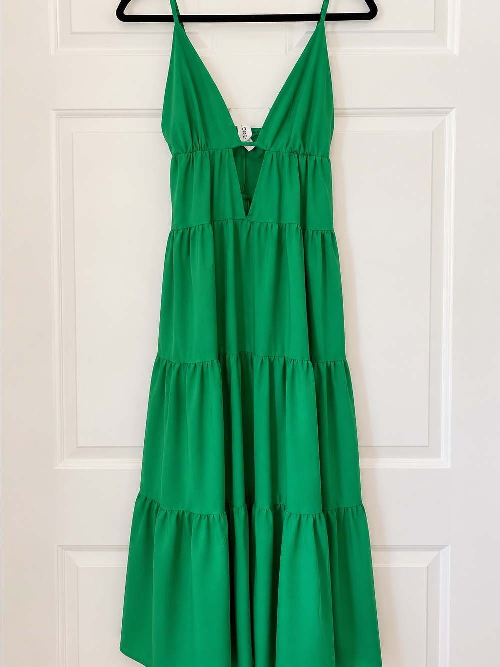 Sleeveless Green Tiered V-Neck Maxi Dress